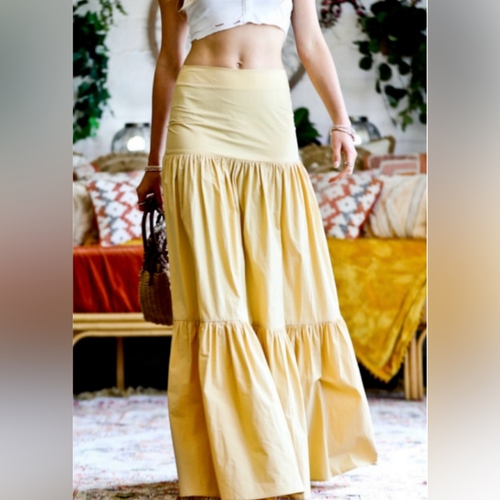 WOMEN’S YELLOW MAXI SKIRT - Picture 2 of 7